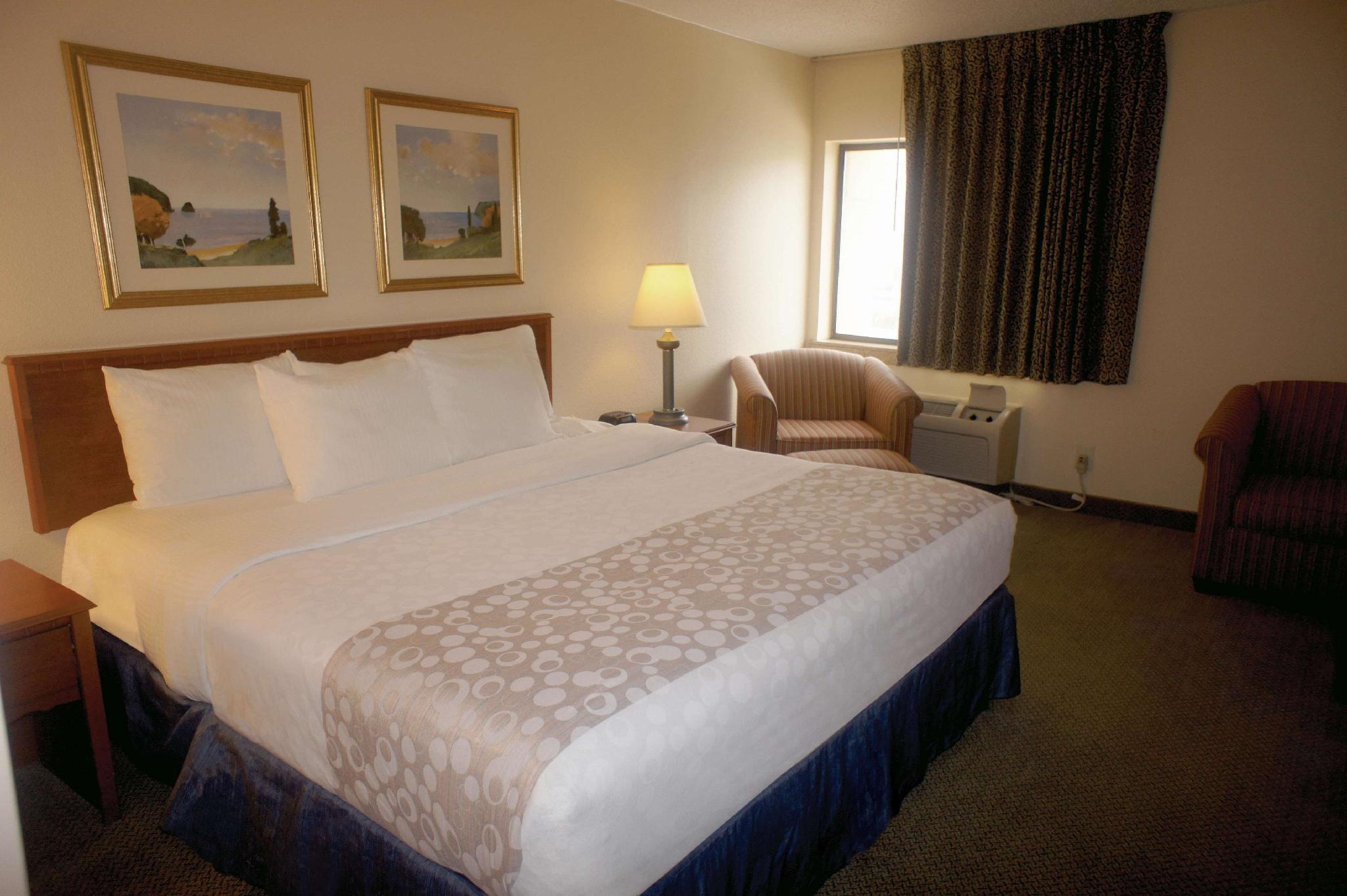 La Quinta Inn By Wyndham Indianapolis Airport Executive Dr מראה חיצוני תמונה