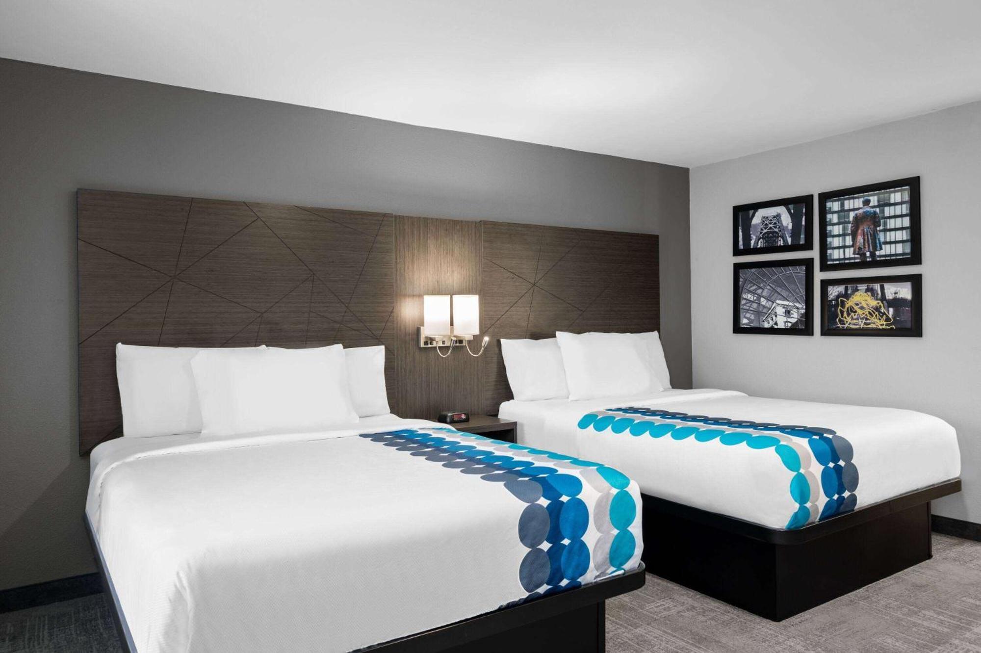 La Quinta Inn By Wyndham Indianapolis Airport Executive Dr מראה חיצוני תמונה