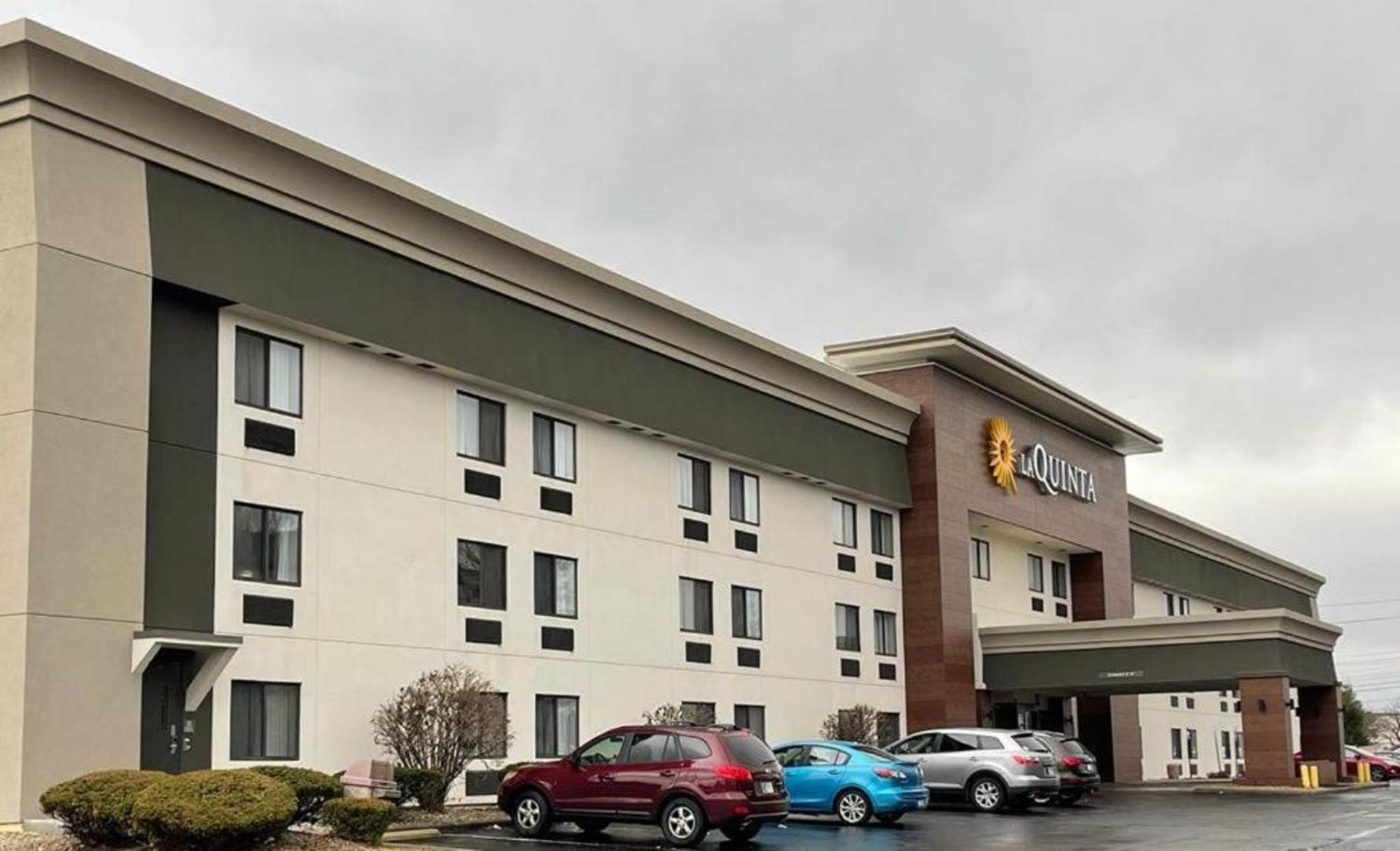 La Quinta Inn By Wyndham Indianapolis Airport Executive Dr מראה חיצוני תמונה